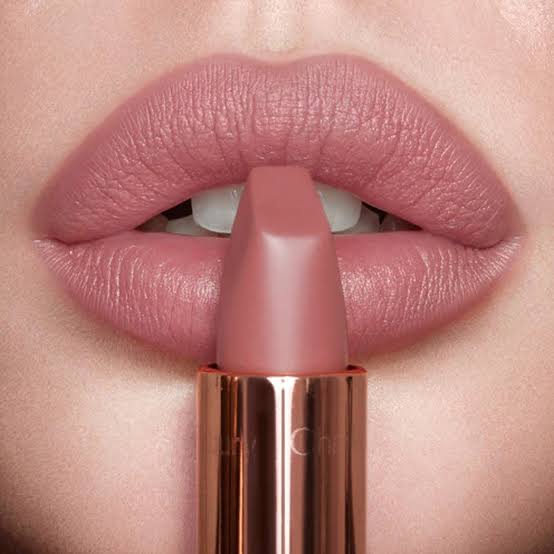 Charlotte Tilbury pillow talk lipstick