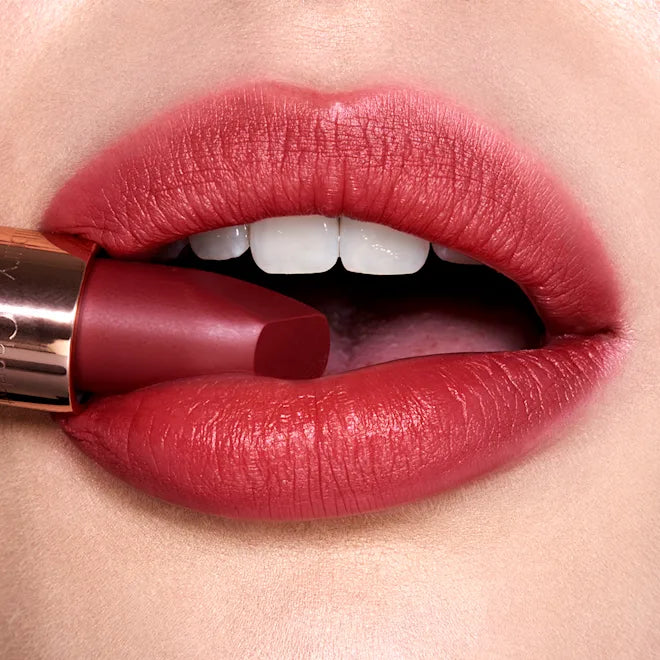 Charlotte Tilbury pillow talk lipstick