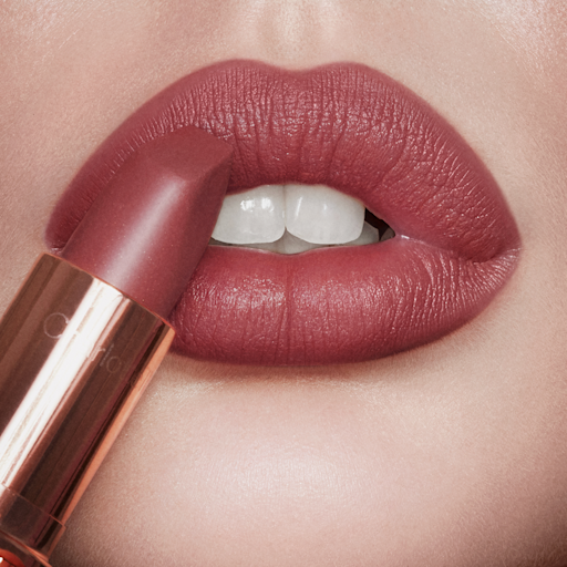 Charlotte Tilbury pillow talk lipstick